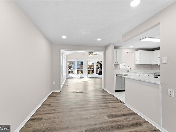 4th image of 9804 Brightlea Dr