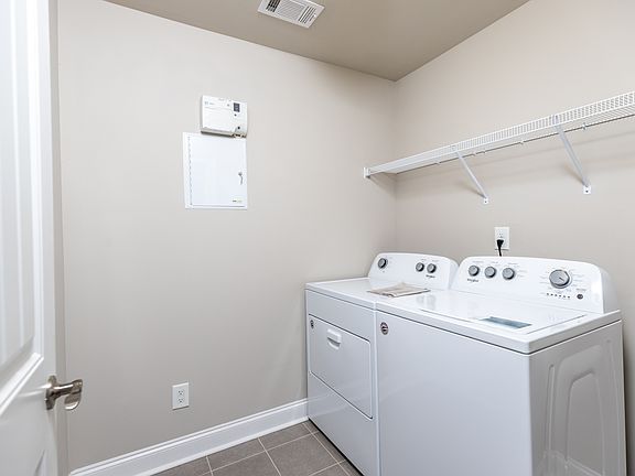 4th image of 2171 Addison Way