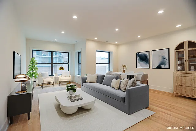 652 W Gordon Ter #1W — Photo 2