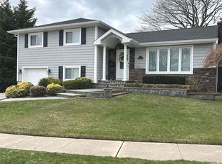 95 Caffrey Ave, Bethpage, NY 11714