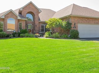 352 Poplar Dr, Yorkville, IL 60560