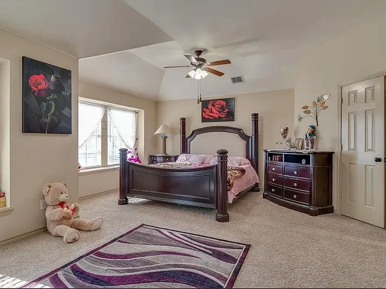 3900 Fernando Dr #3900 — Photo 5