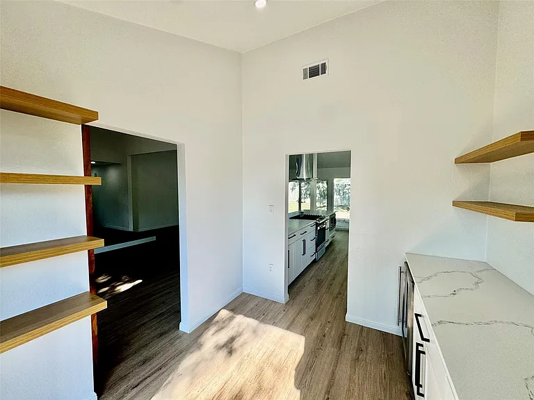 9506 Stonebridge Dr — Photo 7