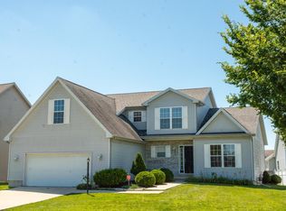 1203 Waters Edge Rd, Champaign, IL 61822