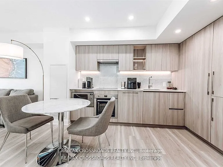 17 Bathurst St #1508 — Photo 3