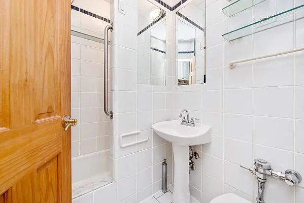 Sold by Keller Williams NYC | media 6