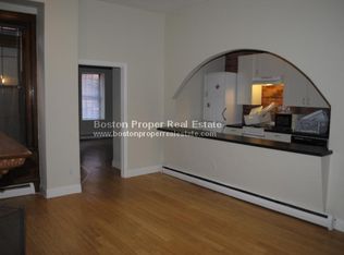180 Saint Botolph St #3, Boston, MA 02115