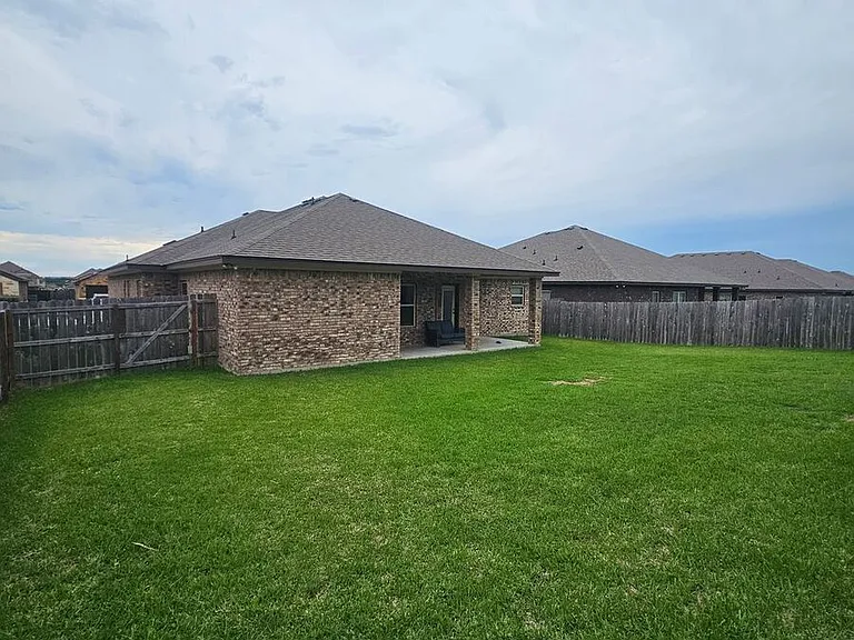 5304 La Terraza Ln — Photo 12