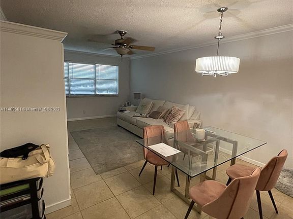 3rd image of 2223 Park Ln APT 205