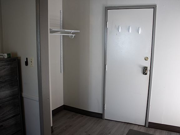 3rd image of 519 Landfair Ave #13