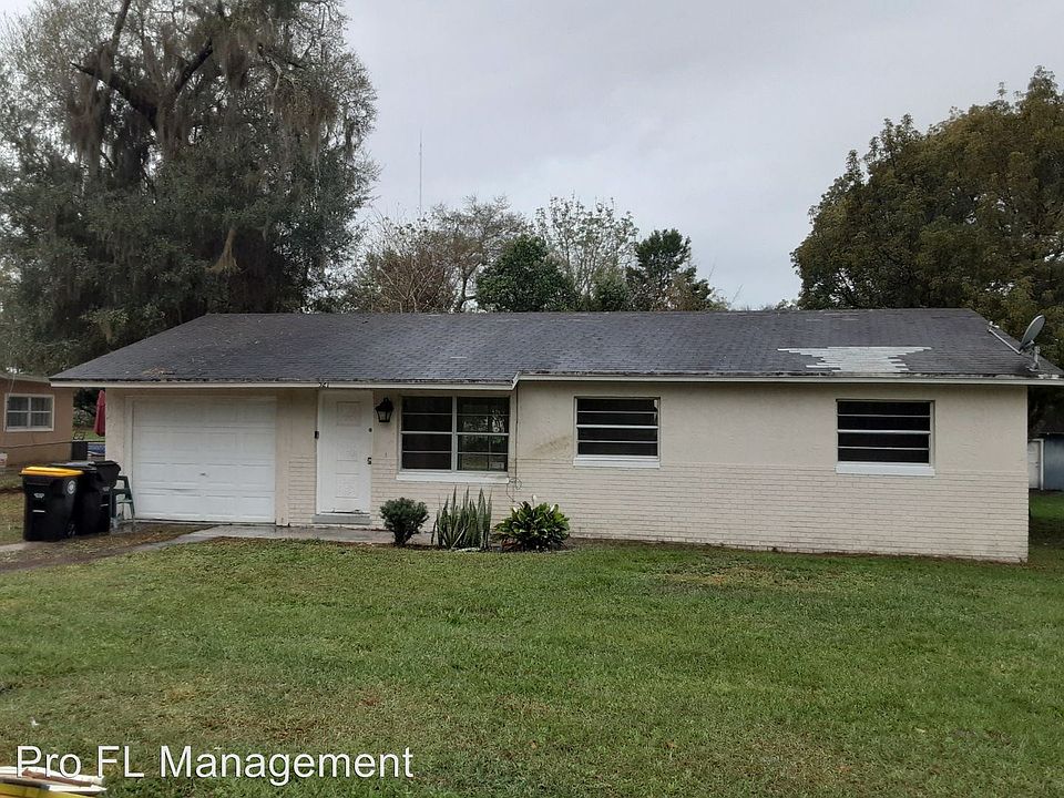2nd image of 521 Park Dr
