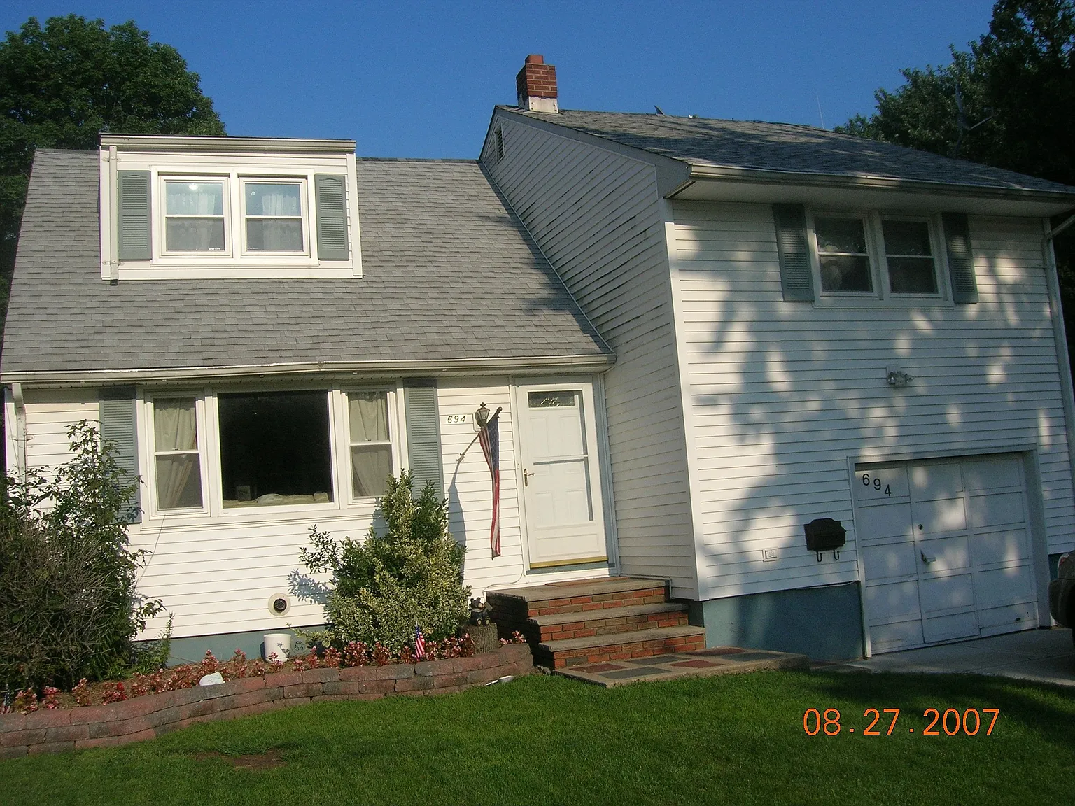 694 Harrell Ave photo 1