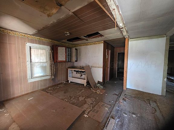 3rd image of 522 S Ballard St