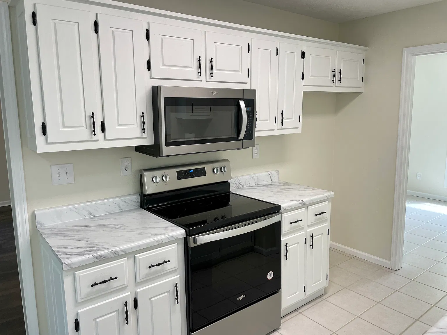 3 bed, 1414 sqft, $1,900 — Photo 4