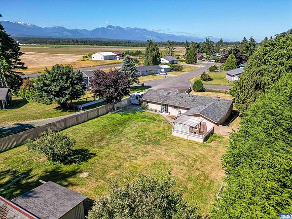 3rd image of 70 Ridge Pl