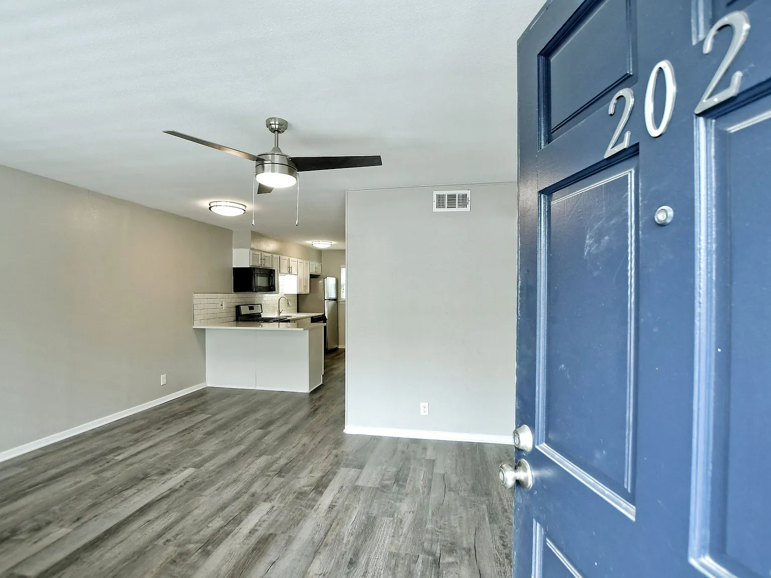 Sandpiper Apartments — Photo 3