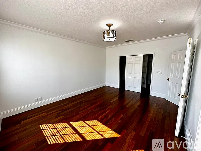407 Iris St — Photo 69