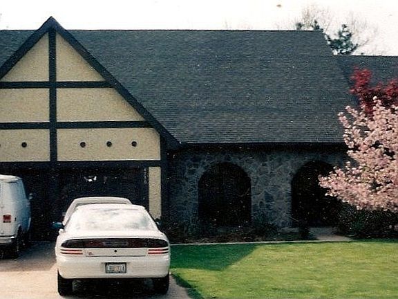2nd image of 4736 Queal Dr