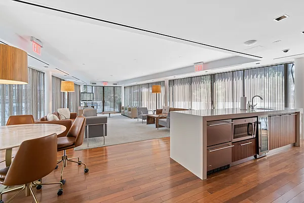 Sold by Nest Seekers International | media 29