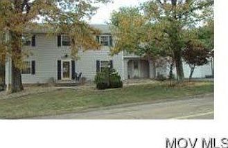 2nd image of 231 N Hills Dr