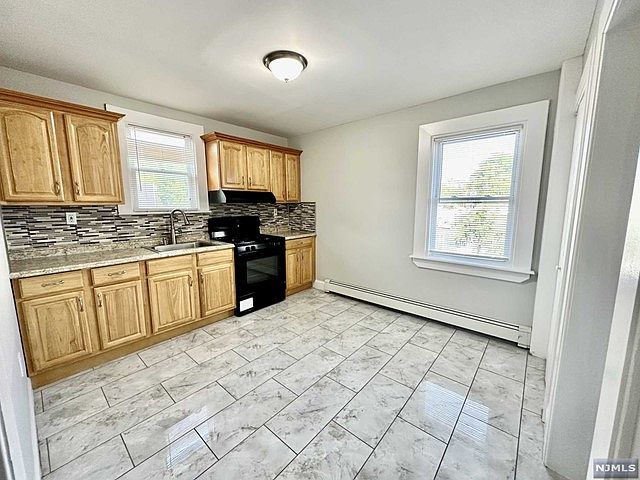 1st image of 41 Greenwood Ave