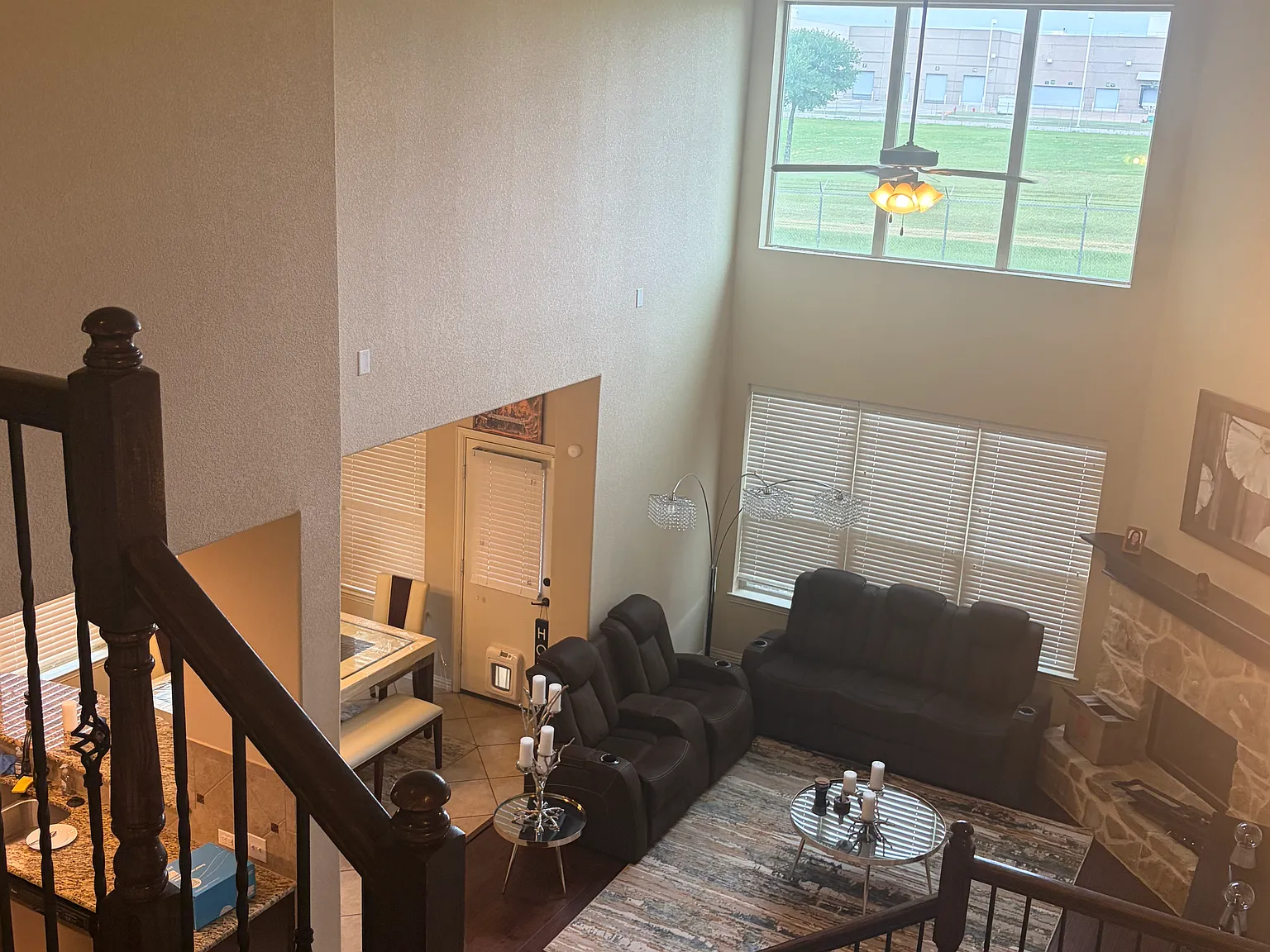 5 bed, 3176 sqft, $800 — Photo 2