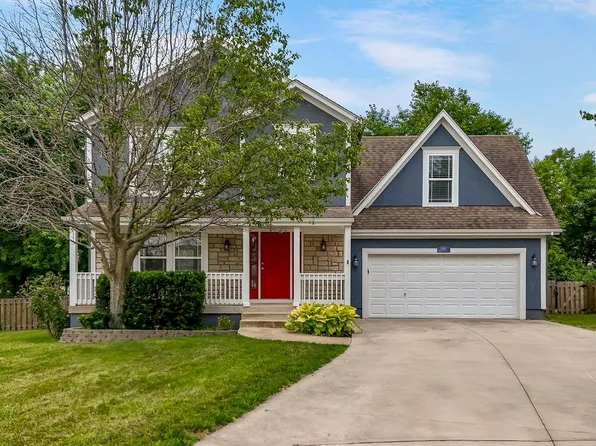 1129 SW Georgetown Dr, Lees Summit, MO 64082