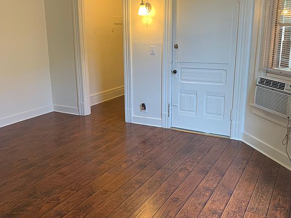 2nd image of 2310 1/2 O St