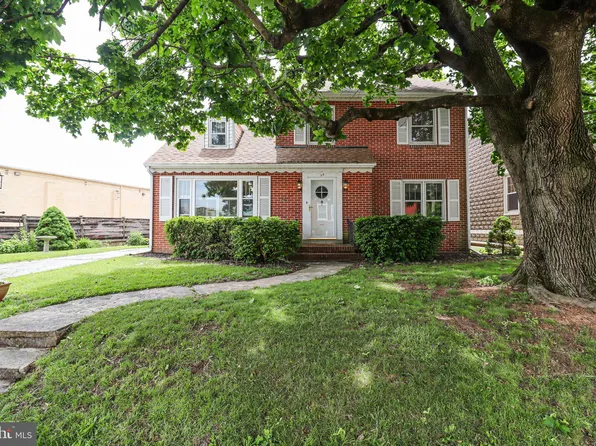 72 Springs Ave, Gettysburg, PA 17325