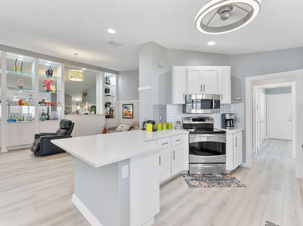 8210 Saint Johns Court, Wellington, FL 33414