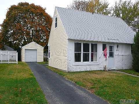 2nd image of 2673 Shirley Ln