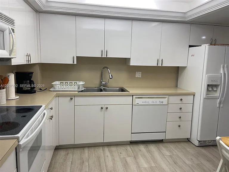 5100 N Ocean Blvd #1106 — Photo 17