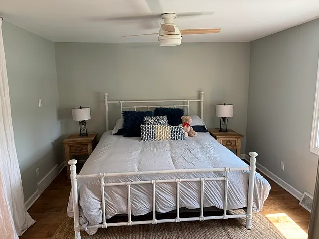 50 Marine Dr #8 — Photo 17
