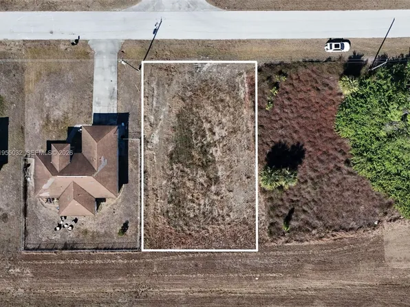 3019 S Balsam Cir, Labelle, FL 33935