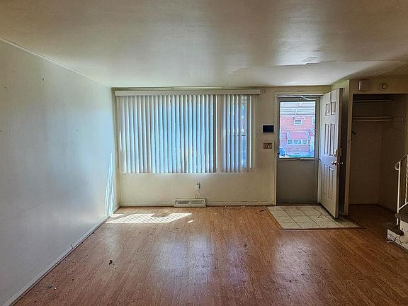 4th image of 5526 Bucknell Rd