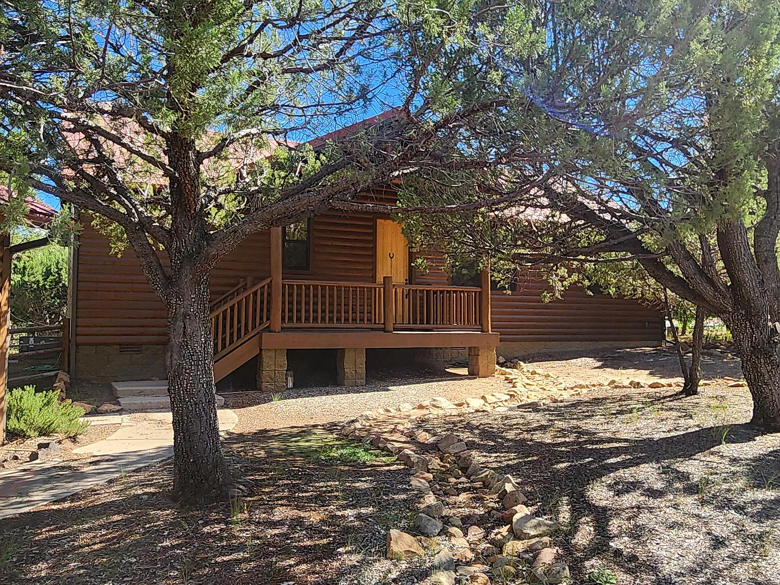 3 bed, 1600 sqft, $2,400 — Photo 4