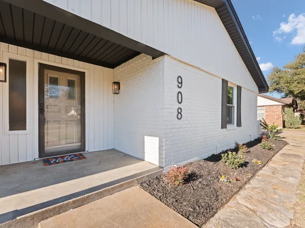 908 Stonelake Dr, Cleburne, TX 76033