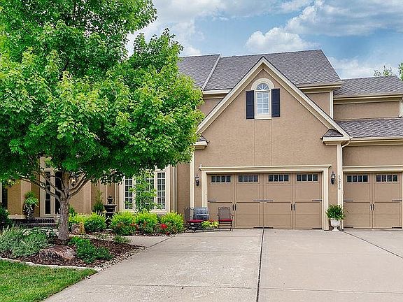 4th image of 15216 Ironhorse Cir