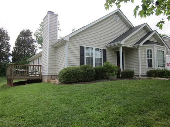 1st image of 2420 Glen Laurel Dr