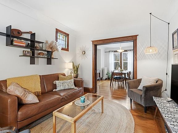 3rd image of 1 Rutherford Ave