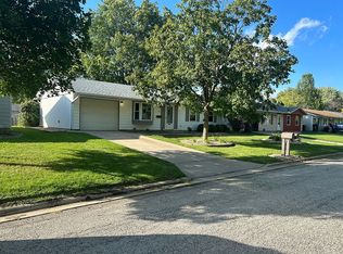 1320 Dillon Dr, Normal, IL 61761