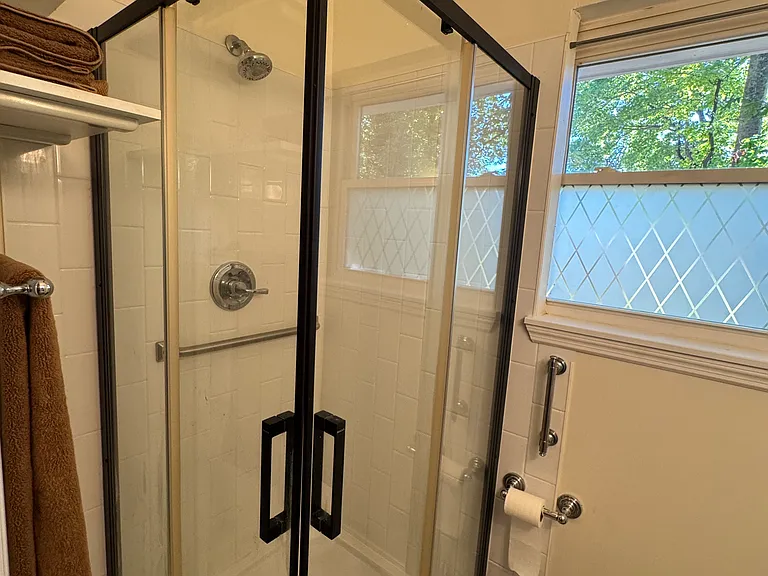 200 Parthenia Dr — Photo 11