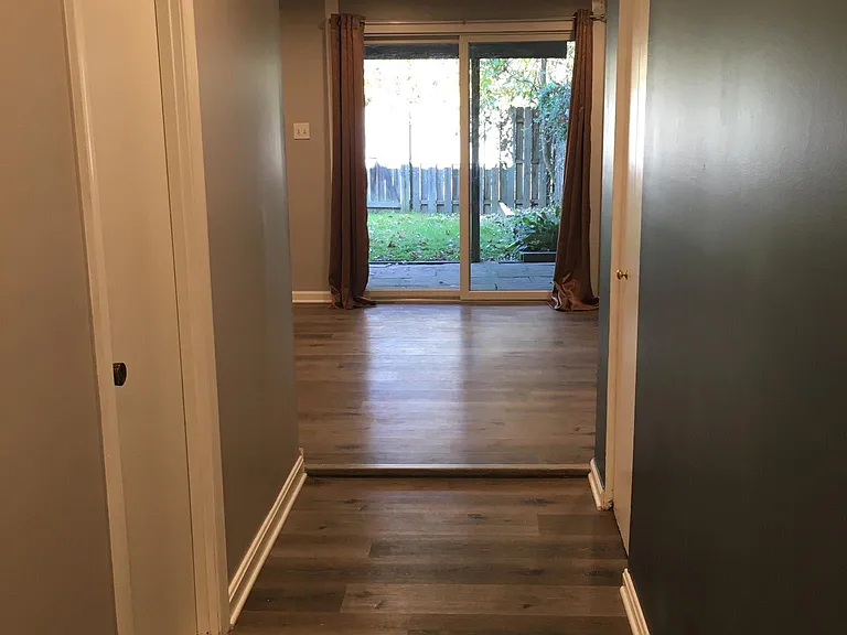 5758 Yellowrose Ct — Photo 10