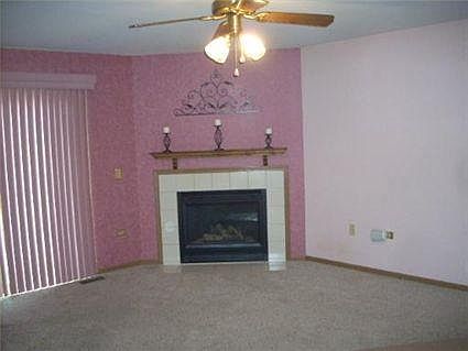 2nd image of 608 Buckskin Ln #608