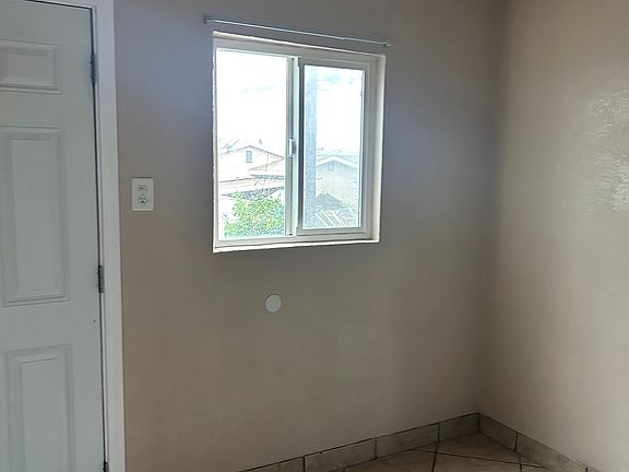 5th image of 1515 E 81st St #1/4