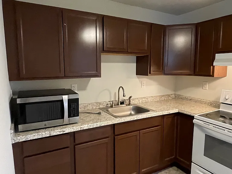 814 Green St #2 — Photo 3