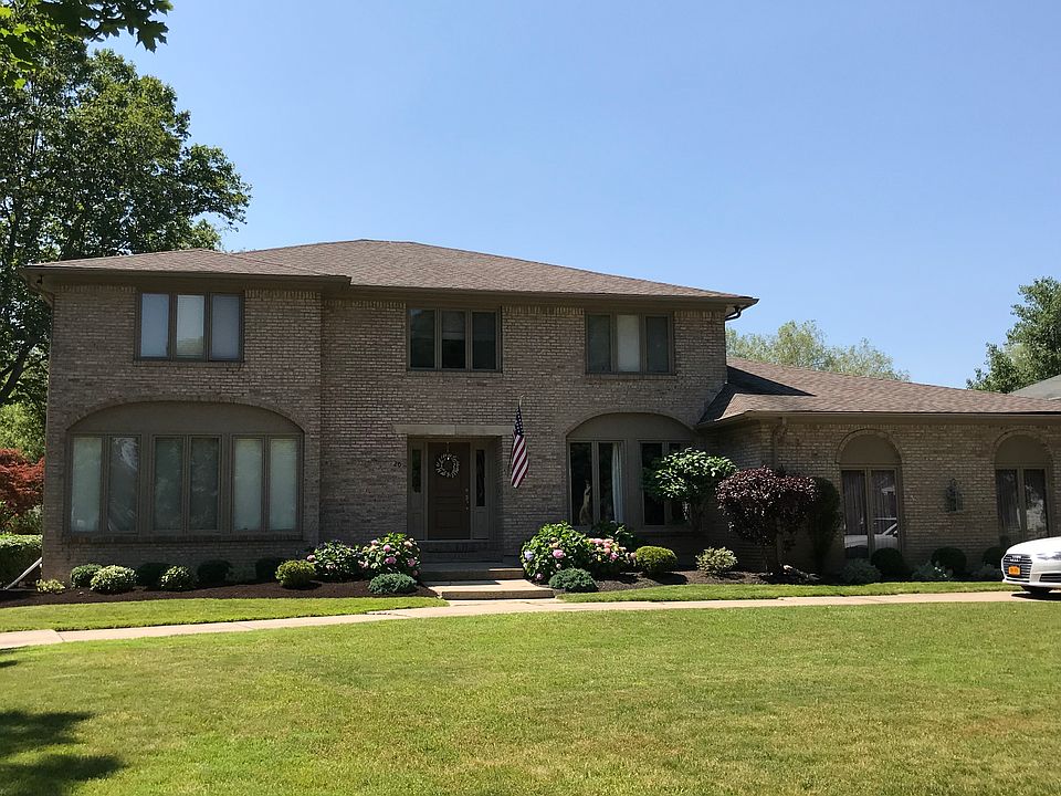 1st image of 20 Brandywine Dr