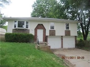 1801 NE 38th St, Kansas City, MO 64116