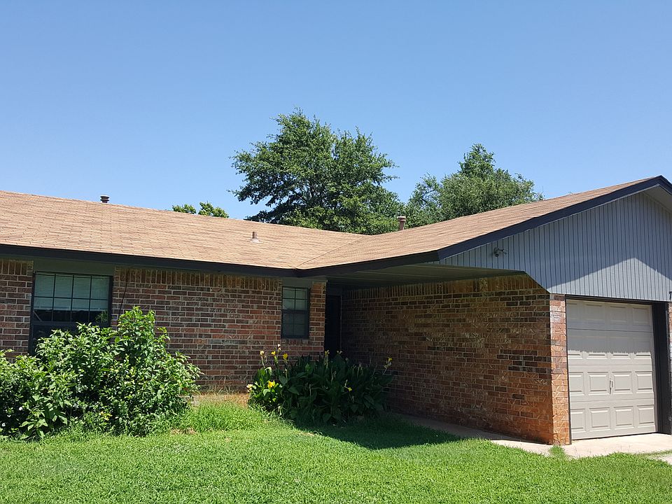 1st image of 705 W Linden Dr