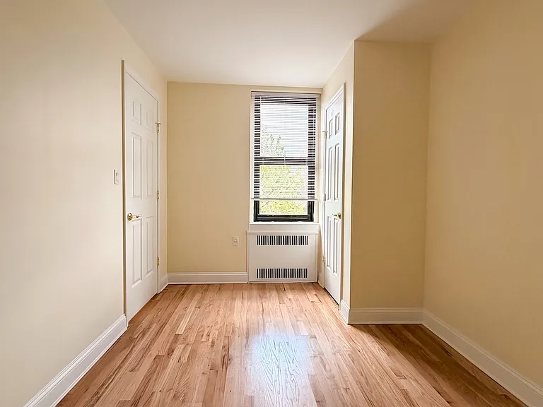 2147 E 17th St #34 — Photo 5